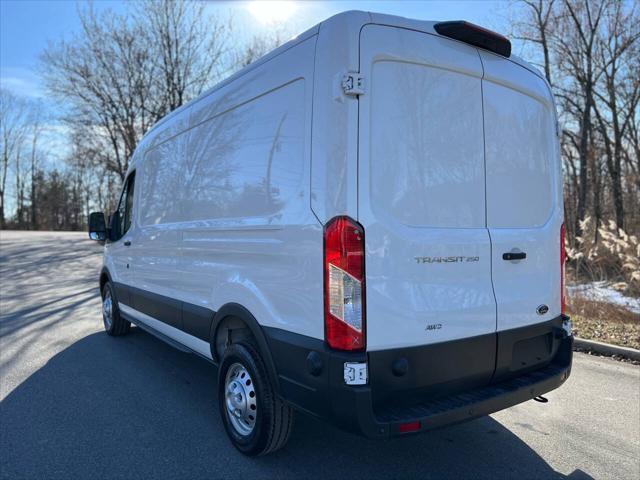 2024 ford transit-250 base