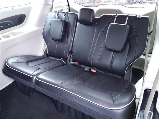 2022 chrysler pacifica limited