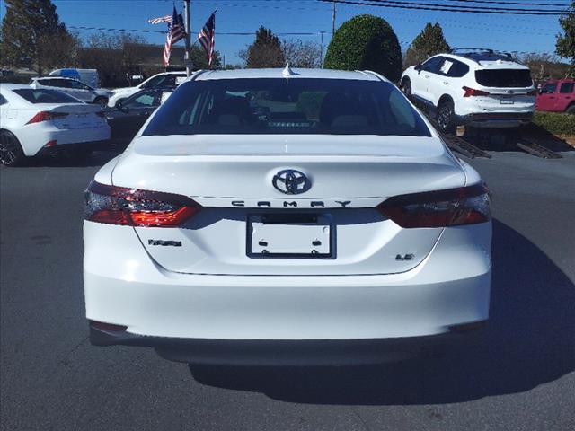 2023 toyota camry le