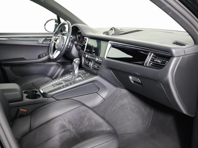 2021 porsche macan base