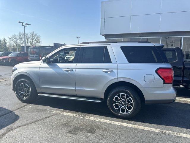 2023 ford expedition xlt