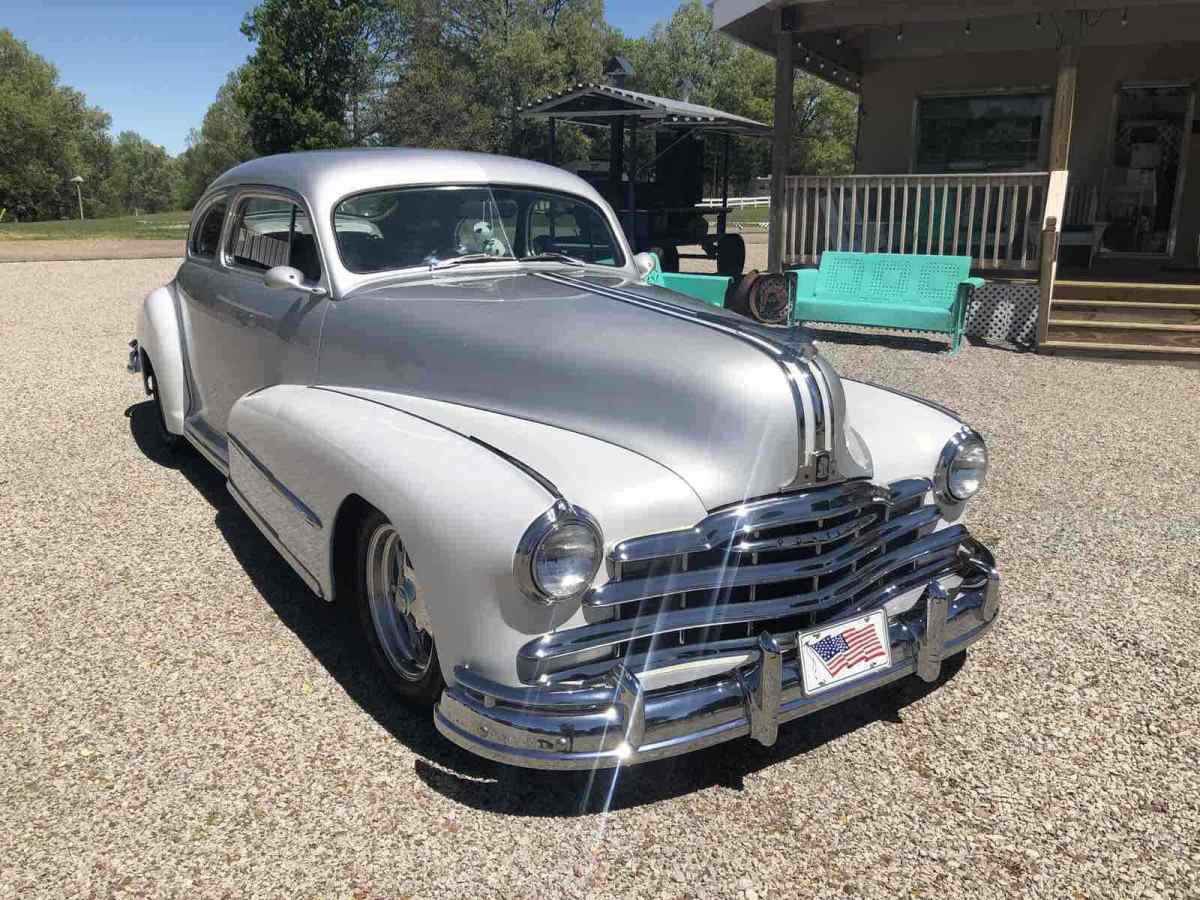 1948 pontiac torpedo sedan silver/pearl white rwd automatic