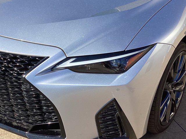 2022 lexus is 350 base