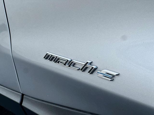 2021 ford mustang mach-e select