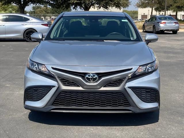 2023 toyota camry se
