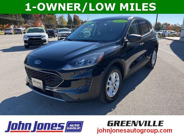 2022 ford escape se
