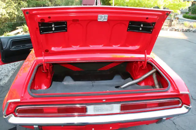 1970 dodge challenger r/t hardtop ,440 magnum,727 auto,top restoration