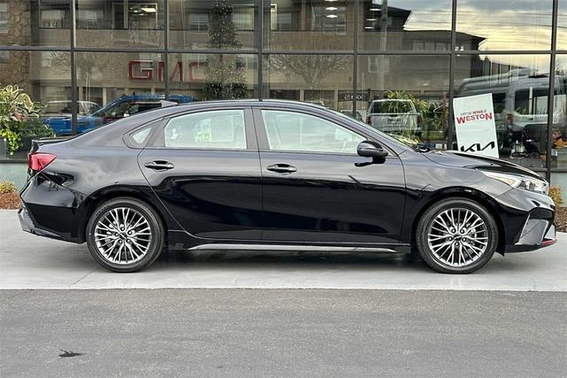 2022 kia forte gt-line