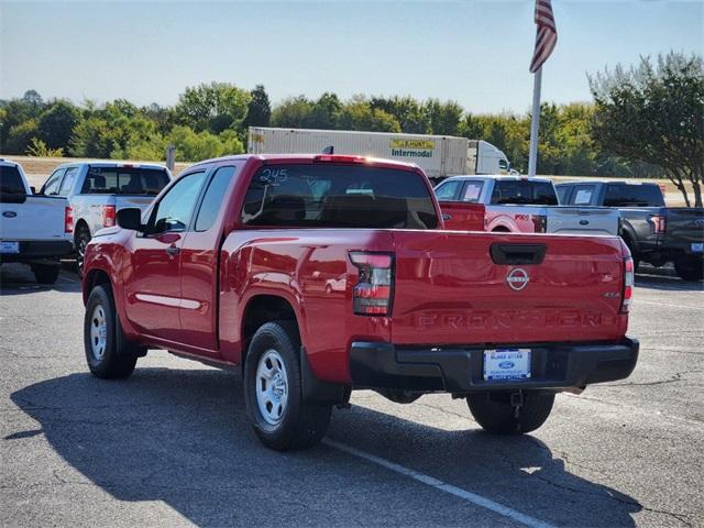 2022 nissan frontier s