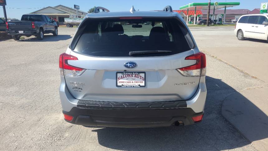 2023 subaru forester premium
