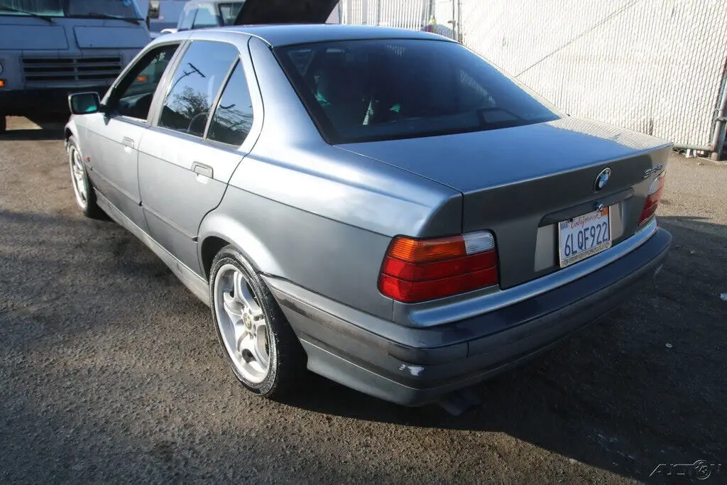 1994 bmw 325i 2.5 l 6 cylinder automatic no reserve