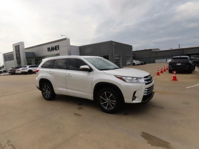 2018 toyota highlander se