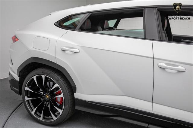 2022 lamborghini urus graphite capsule