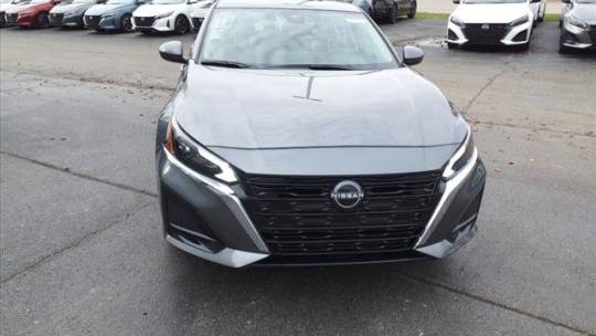 2025 Nissan Altima