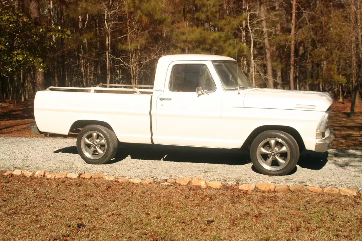 1967 ford f100. short bed now has 351m c6 trans