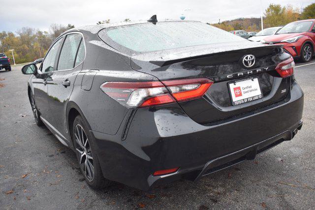 2022 toyota camry se