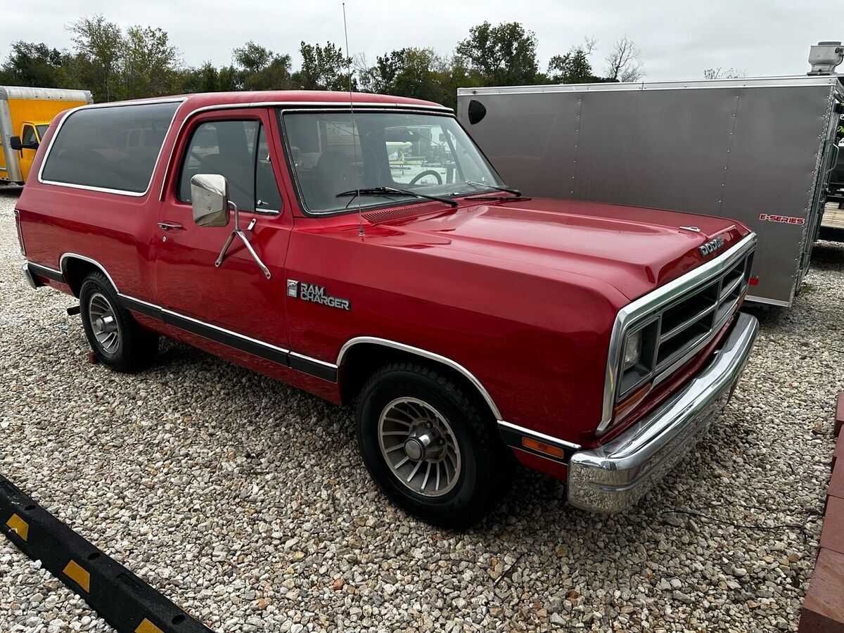 1986 dodge ramcharger red rwd automatic ad-100