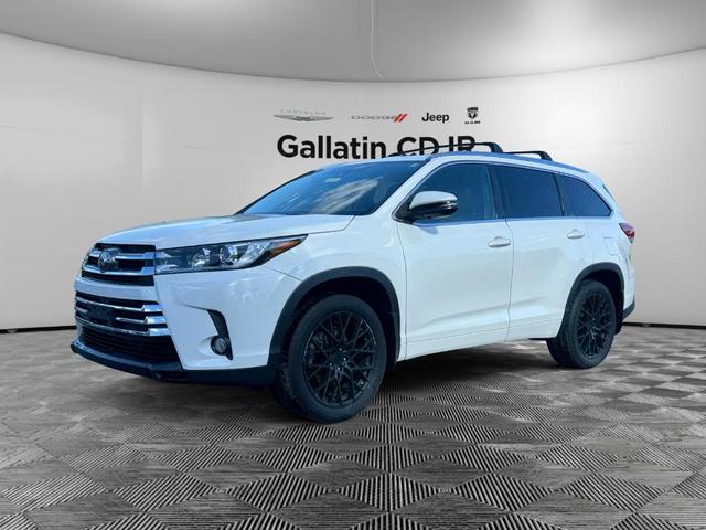 2017 toyota highlander limited