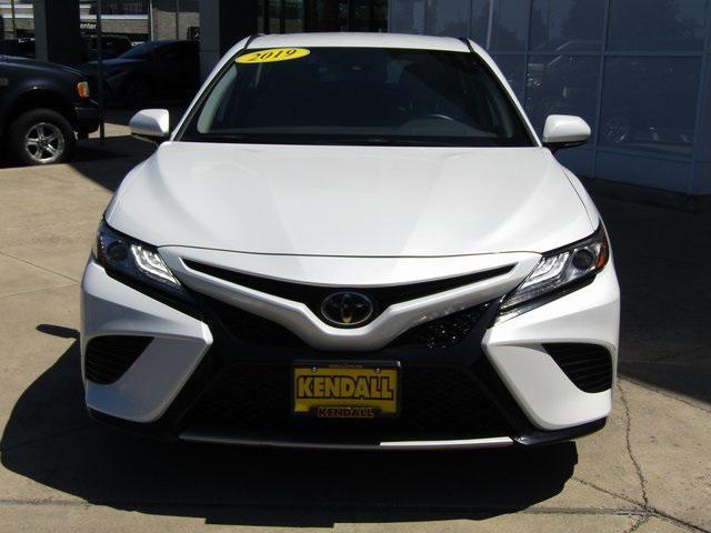 2019 toyota camry xse