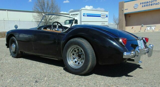 1959 mga hot rod v8 at-beautiful rustfree body-most chrome new-needs finishing