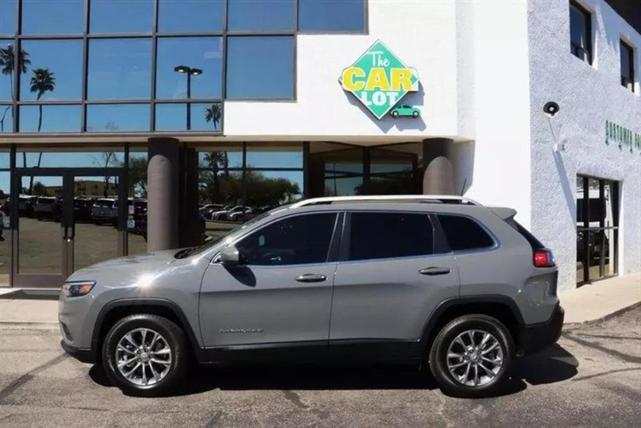 2021 jeep cherokee latitude lux