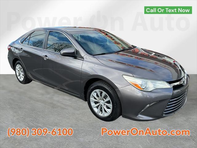 2016 toyota camry le