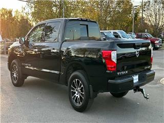 2020 Nissan Titan sv