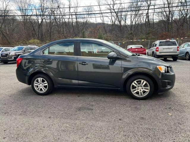 2015 chevrolet sonic lt