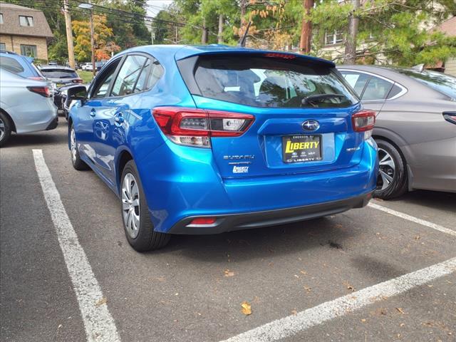 2022 subaru impreza base