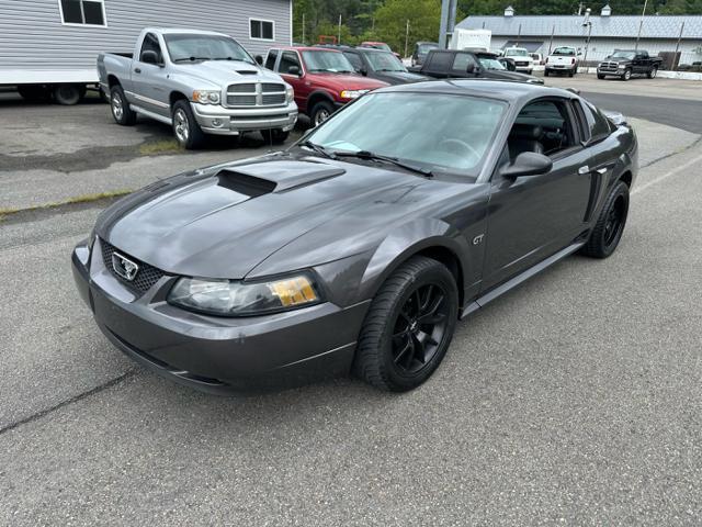 2003 ford mustang base