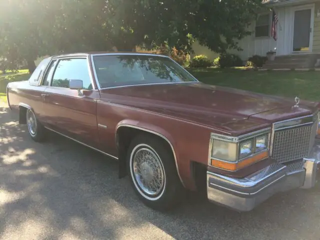 1981 cadillac coupe deville 2 door 6.0 liter v-8 leather