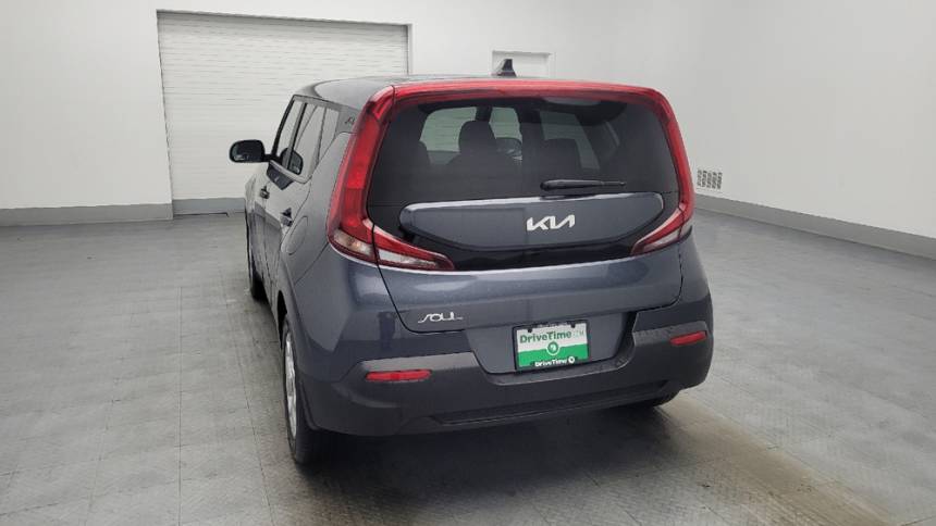 2022 kia soul lx