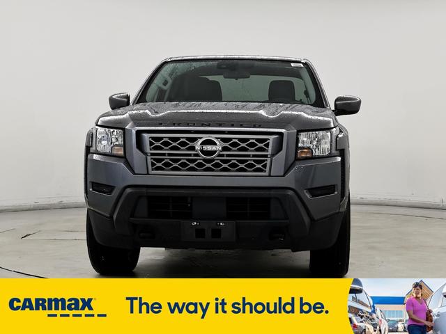 2022 nissan frontier sv