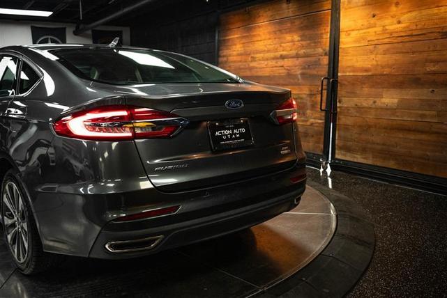 2020 ford fusion se