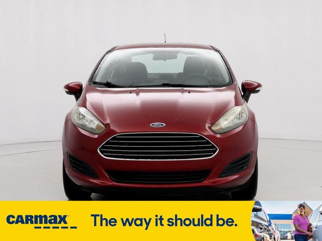 2015 ford fiesta se
