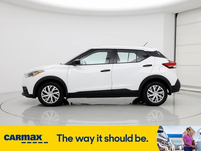 2019 nissan kicks s
