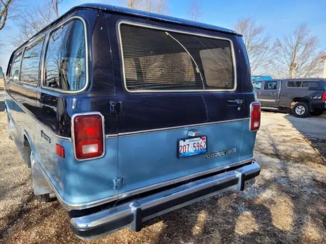 1983 dodge ram wagon van blue rwd automatic b250
