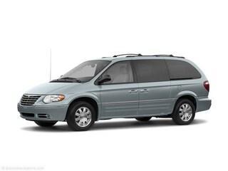 2005 chrysler town & country touring