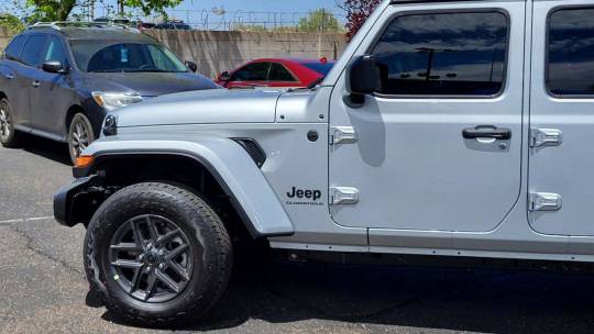 2024 Jeep Gladiator