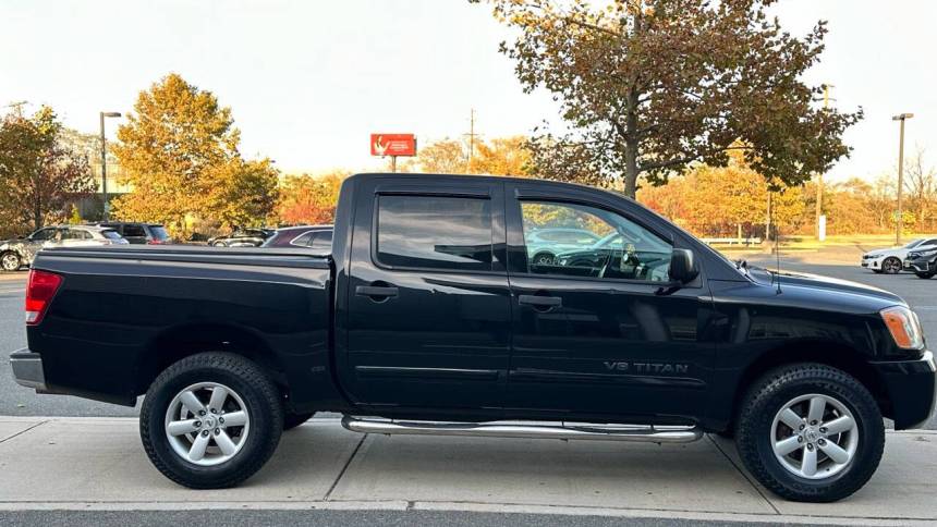 2012 nissan titan sv