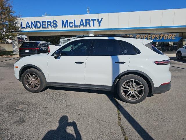 2019 porsche cayenne base