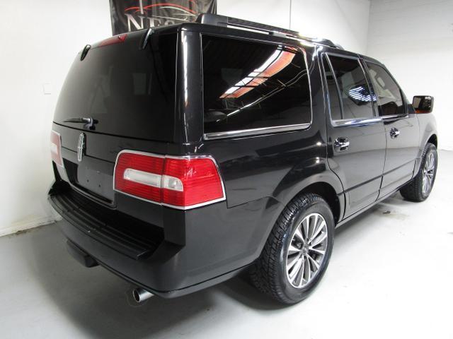 2014 lincoln navigator base