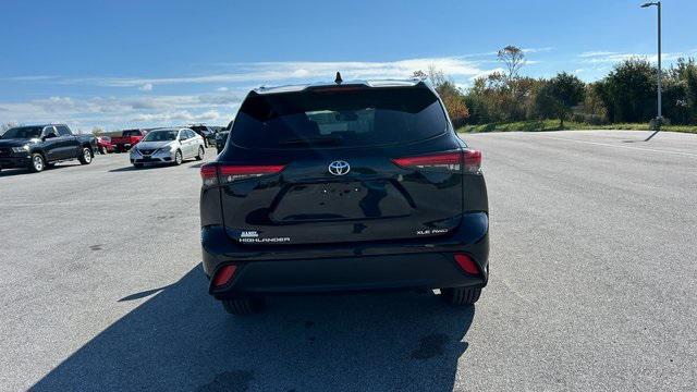 2022 toyota highlander xle