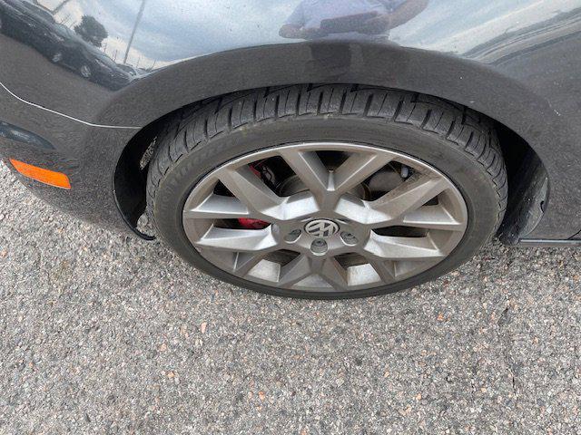 2013 volkswagen gti driver's edition