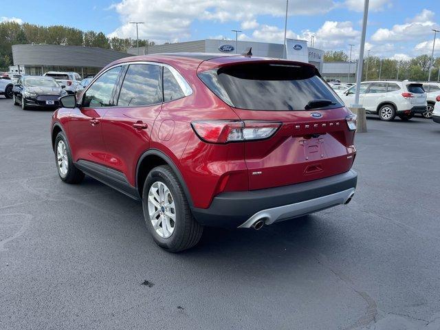 2022 ford escape se
