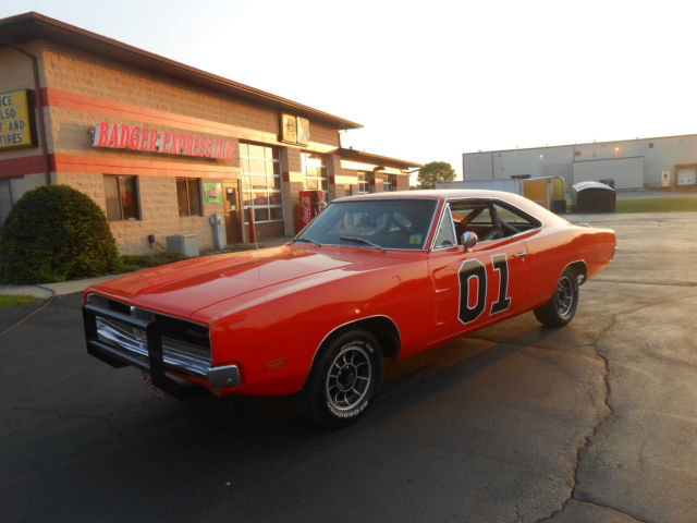 1969 dodge charger r/t hardtop 2-door 7.2l dukes of hazzard general lee