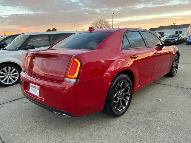 2016 chrysler 300 s