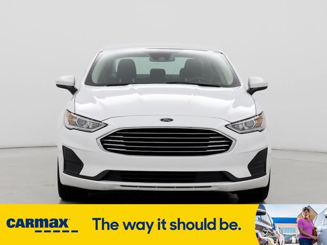 2020 ford fusion se