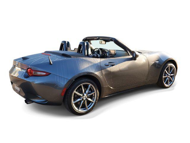 2022 mazda mx-5 miata grand touring