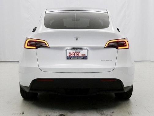 2021 tesla model y in minneapolis, minnesota